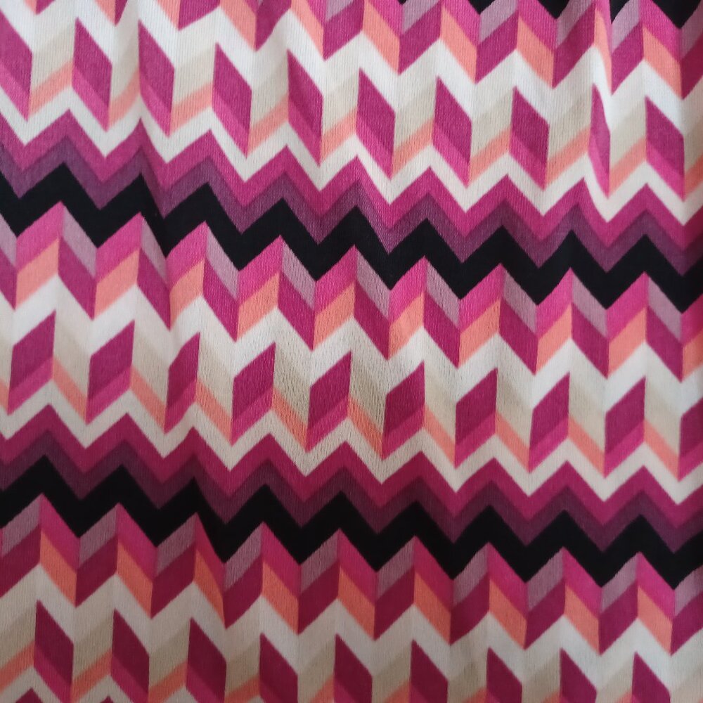 Women's Worthington Red/Black/Pink/Purple Zig-Zag Pattern Top Size Medium - Picture 4 of 8